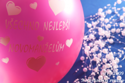 Svatební balónek růžovočervený s nápisem