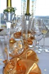 Výzdoba svatební tabule pro 40 hostů, zlatá saténová