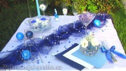 Výzdoba svatební tabule pro 40 hostů, královská modrá