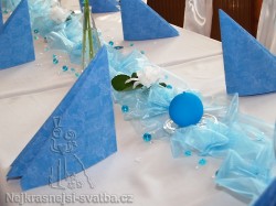 Výzdoba svatební tabule pro 40 hostů, modrá