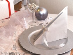 Výzdoba svatební tabule pro 40 hostů, stříbrná